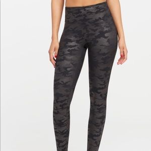 Spanx Faux Leather Cameo Leggings